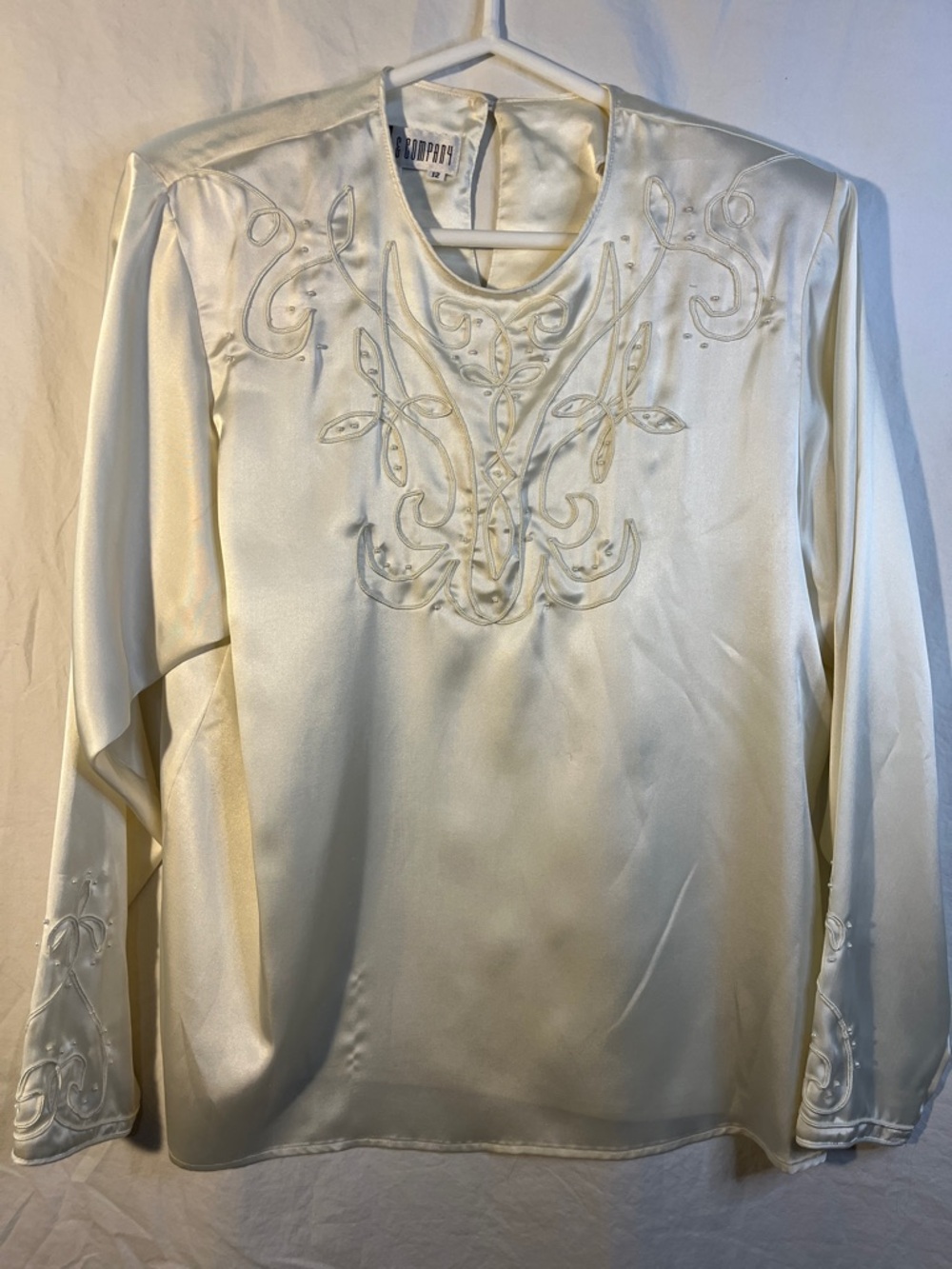 😻5for$15😻 SK & Company Embroidered Satin Cream Blouse with pearl accents 12